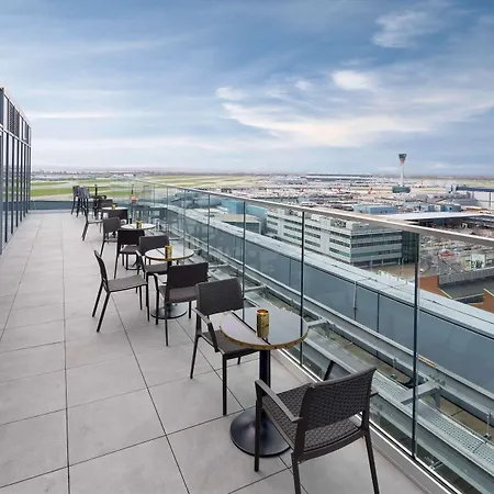 Hilton Garden Inn London Heathrow Terminal 2 And 3-3